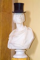 Pencarrow House hat on statue
