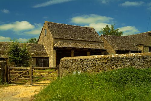 Ampney St Mary cottage