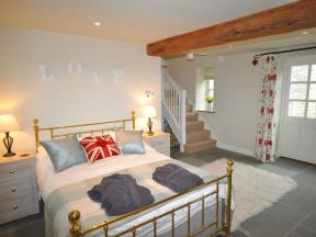 Cottage: HCPOLOC, Castle Cary, Somerset