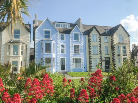 Sea View Apartment, Llanfairfechan, Gwynedd