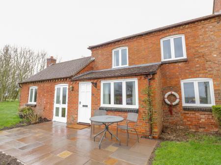 Wigrams Canalside Cottage, Napton-on-the-Hill, Warwickshire