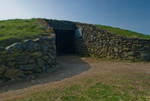 Barclodiad y Gawres