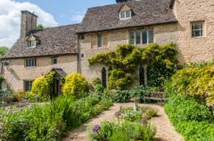 Cogges Manor Farm Museum