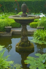 Garden fountain