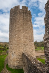 Rounded corner tower