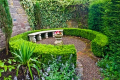 House of Dun garden bench