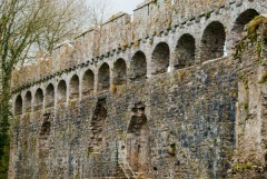 The outer wall arcading