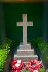 Edith Cavell grave