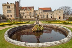 Penshurst house and fountain