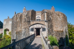 The bridge from the castle to the gardens
