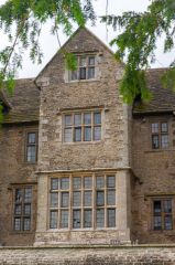 Elizabethan bay windows