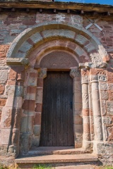 The 12th century south doorway