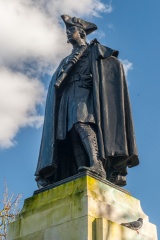 General Wolfe statue