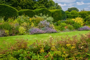 Herbaceous borders and topiary hedges