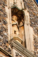 Sir Thomas Erpingham statue over the arch