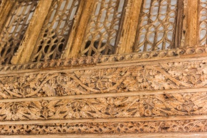 Carving detail on the screen