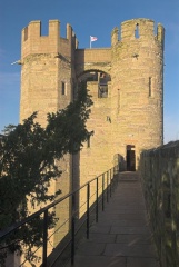 The wall walk at Warwick Castle
