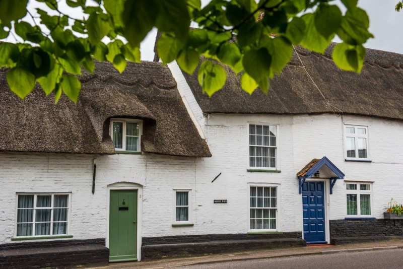 Thatched cottages on Yarmouth Road