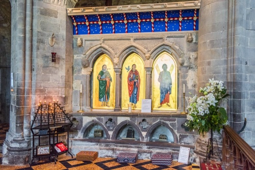 St David's shrine in the cathedral