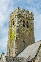 Another look at the 13th-century tower