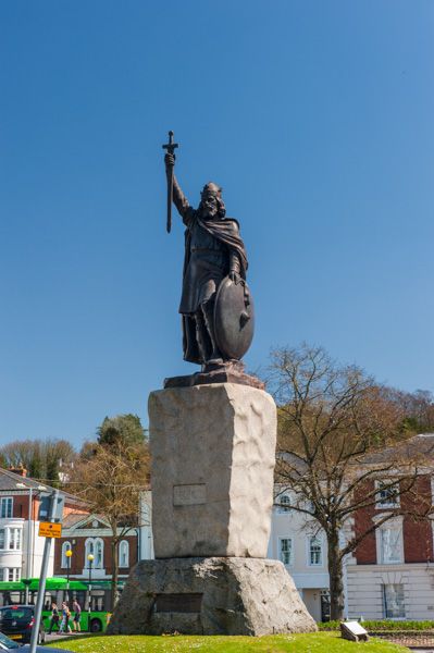 Statue of King Alfred the Great - Winchester | Historic Winchester Guide