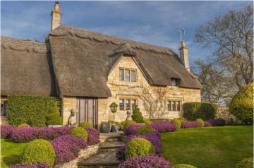 Thatched Cottage In Chipping Campden, Gloucestershire