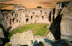 raglan castle