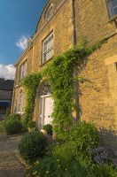 A cottage on the town square at Lechlade