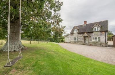 Bearwood Cottage, Pembridge, Herefordshire