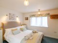 Image of Woodstock Retreat, Chardstock - Photo #9