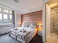 Image of Tudor hall with hot tub, games room and sea views, Penmaenmawr - Photo #15