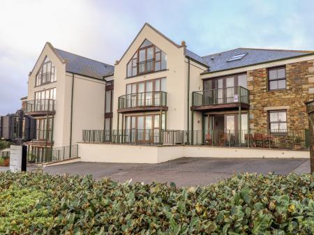 Ocean Blue, Praa Sands