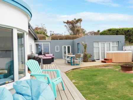 Blue Bay Beach House, Mawgan Porth, Cornwall