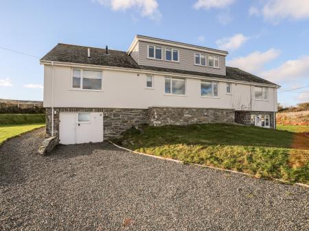 Burton Apartment, Trearddur Bay, Gwynedd