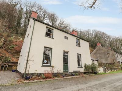Llysgwaun, Fishguard, Dyfed