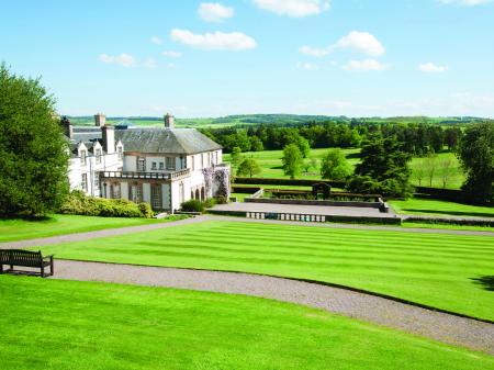 Upper West Wing Flat, Cupar, Fife