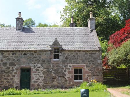 North Mains Cottage, Craigievar Castle