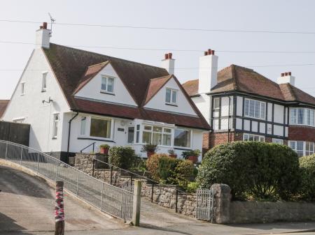 Ty Caeredin, Penrhyn Bay