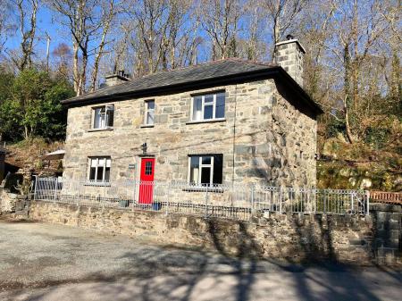 Beser Cottage, Llanbedr, Gwynedd