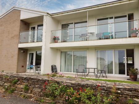 7 Europa Court, Mawgan Porth