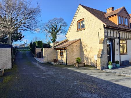 The Old Carriage House, Callow End, Worcestershire