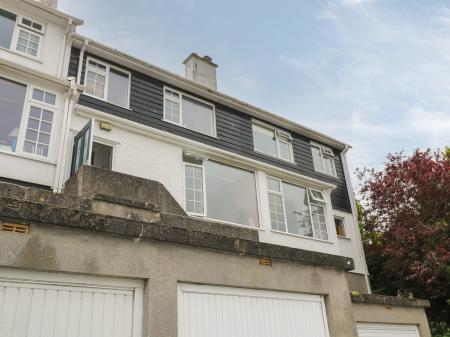 8 Bowjey Terrace, Newlyn, Cornwall