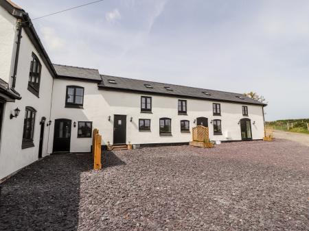 Colomendy Alpaca Farm - Coach House, Northop Hall