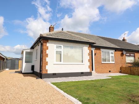 2 Pine Grove, Garstang