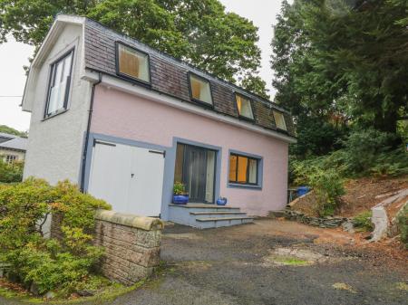 Dunaivon Cottage, Rhu