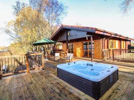 Osprey Lodge, Tattershall Lakes Country Park, Lincolnshire