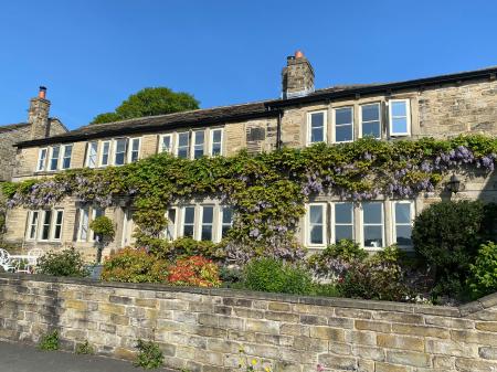 Woodlea Cottage, Almondbury, Yorkshire