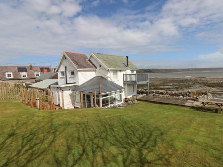 2 Salt Cottage, Port Eynon