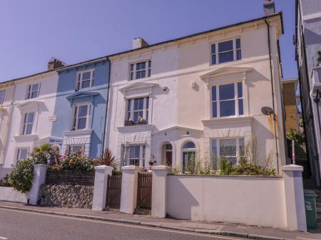 6 Gloster Terrace, Sandgate, Kent