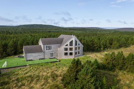 Constant & True (Seasmhach agus Dileas), Lochmaddy